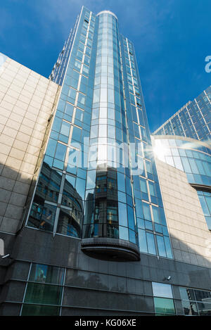 Façade de l'immeubles de bureaux modernes du parlement européen à Bruxelles, Belgique Banque D'Images