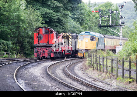 Moteur diesel préservé tom falaise sur le Yorkshire Moors railway Banque D'Images