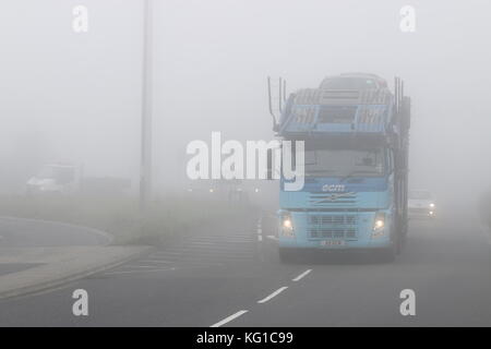 Bristol, Royaume-Uni. 2Nd Nov 2017. Météo britannique. En temps de brouillard, Avonmouth Bristol. Crédit : Paul Hennell/Alamy Live News Banque D'Images