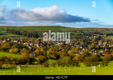 Menston, Ilkley, West Yorkshire, Angleterre, Royaume-Uni. 09Th Nov, 2017. Météo France : une amende pour commencer la journée ensoleillée surplombant Menston, West Yorkshire. Banque D'Images