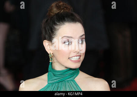 Londres, Royaume-Uni. 09Th Nov, 2017. Daisy Ridley, le meurtre de l'Orient Express - Première mondiale, Royal Albert Hall, London UK, 02 novembre 2017, photo de Richard Goldschmidt : Riche de crédit Gold/Alamy Live News Banque D'Images