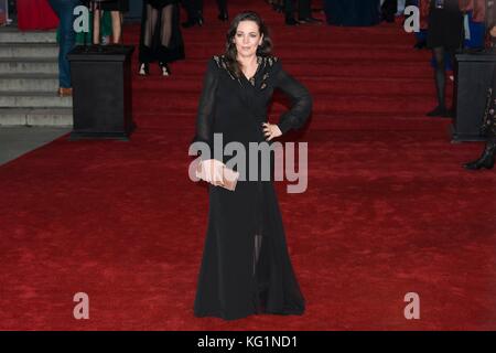 Londres, Royaume-Uni. 02 novembre 2017. Olivia Colman assiste à Murder on the Orient Express World Premiere - Londres, Angleterre (02/11/2017) | utilisation dans le monde entier crédit : dpa Picture alliance/Alamy Live News Banque D'Images