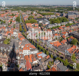 Vue sur les toits de la tour de la nouvelle église, Delft, Pays-Bas Zuid-Holland *** *** Local Caption ville, village, l'été, canal Vrouwjutten Banque D'Images