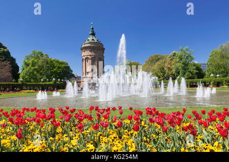 Wasserturm am Friedrichsplatz, Mannheim, Bade-Wurtemberg, Allemagne, Europe Banque D'Images