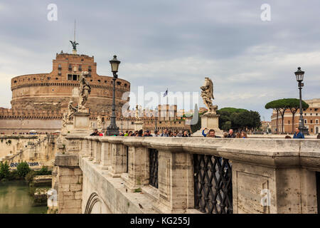 Ponte Sant' Angelo et Castel Sant'Angelo, Vatican, Centre historique, Rome, site classé au patrimoine mondial de l'UNESCO, Latium, Italie, Europe Banque D'Images