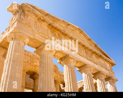 Temple de la Concorde, ruines grecques d'Agrigente, site du patrimoine mondial de l'UNESCO, Sicile, Italie, Europe Banque D'Images