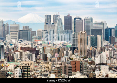 Mont Fuji et gratte-ciel du district de Shinjuku, Tokyo, Japon, Asie Banque D'Images