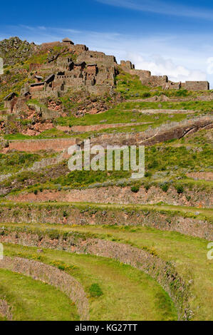 Pérou, pisac pisac () - les ruines inca dans la vallée sacrée dans les Andes péruviennes Banque D'Images