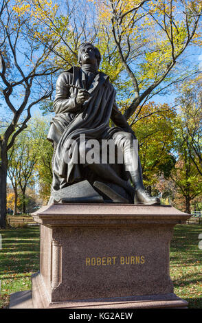 Statue du poète Robert Burns sur le Mall, Central Park, New York City, NY, USA Banque D'Images