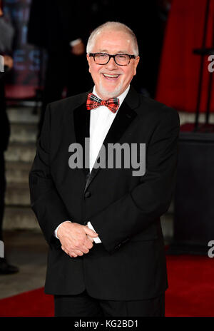 Patrick Doyle assiste à la première mondiale du meurtre sur l'Orient Express au Royal Albert Hall, Londres. APPUYEZ SUR ASSOCIATION photo. Date de la photo: Jeudi 2 novembre 2017. Voir PA Story SHOWBIZ Murder. Le crédit photo devrait se lire comme suit : Ian West/PA Wire. Banque D'Images