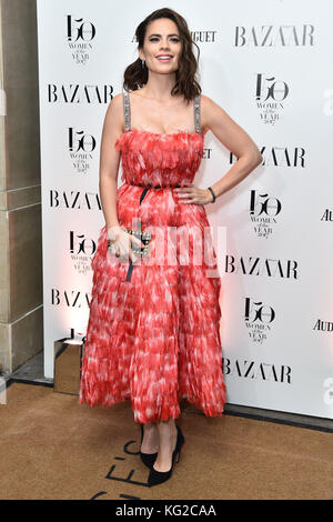 Hayley Atwell assistant aux prix Harper's Bazaar Women of the Year, au Claridge's Hotel à Londres. APPUYEZ SUR ASSOCIATION photo. Date de la photo: Jeudi 2 novembre 2017. Le crédit photo devrait se lire: Matt Crossick/PA Wire. Banque D'Images