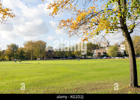 Kew Green, Kew, London Borough of Richmond upon Thames, Grand Londres, Angleterre, Royaume-Uni Banque D'Images