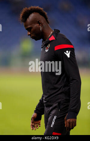 Rome, Italie. 09Th nov, 2017. Mario Balotelli de nice avant leur l'UEFA Europa League groupe k match de football contre la Lazio au Stade olympique de Rome. crédit : giampiero sposito/pacific press/Alamy live news Banque D'Images