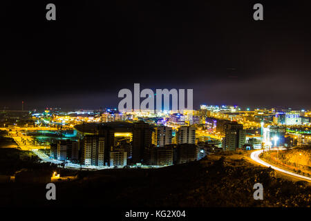 Haifa nocturne, Israël Banque D'Images