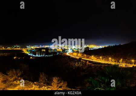 Haifa nocturne, Israël Banque D'Images