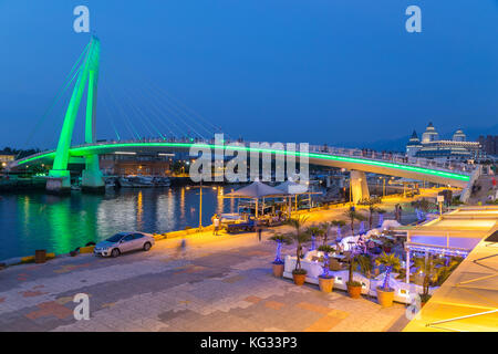 Amant pont de Tamsui, à NEW TAIPEI CITY, Taiwan au coucher du soleil Banque D'Images