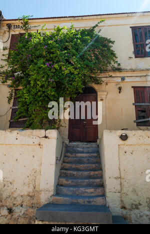 Rhodes, Grèce - août 28, 2015 : partie de la façade de la vieille ville de Rhodes, Grèce Banque D'Images