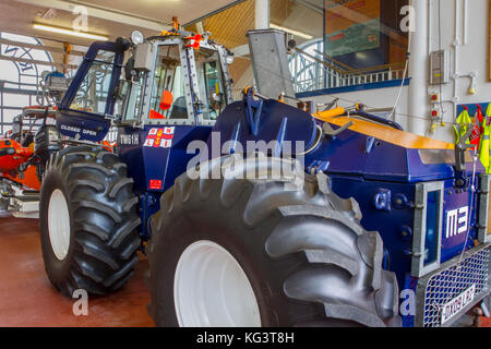 Le talus M3 , lancement et récupération spécialisés tracteur, Blackpool, Royaume-Uni. RNLI M3 Lancement et récupération spécialisés tracteur, Blackpool, Royaume-Uni. RNLI Banque D'Images