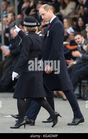 Londres, Royaume-Uni. 06Th nov, 2017. Le duc de Cambridge assiste à la Metropolitan Police Service de parade, pour marquer le passage des 182 nouvelles recrues de l'académie de police a rencontré à Hendon. crédit : Raymond Tang/Alamy live news Banque D'Images