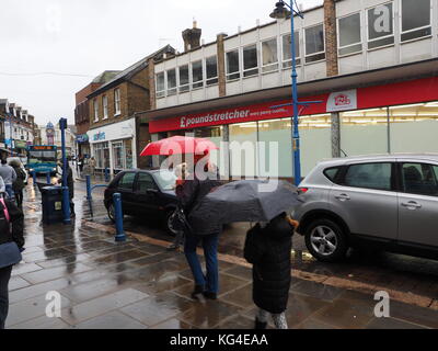 Sheerness, Kent, UK. 4ème Nov, 2017. Météo France : un gris terne et journée avec de la pluie. Credit : James Bell/Alamy Live News Banque D'Images