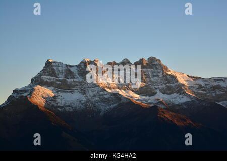 Coucher de soleil sur les dents du midi Banque D'Images