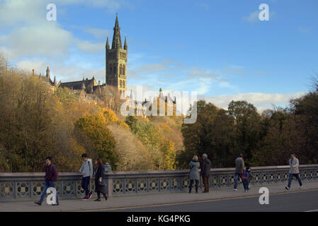 glasgow University vista vue parc kelvingrove à l'automne et la rivière kelvin vue depuis partick Bridge Banque D'Images