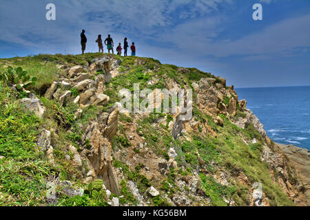 Superbe vue sur colline sacrée et de l'océan bleu à Punta Cometa, Mexique Banque D'Images