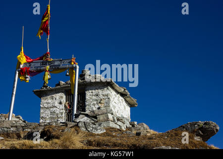 Chandrashila est sommet des Tungnath. Il signifie littéralement 'Moon Rock'. Il est situé à une hauteur d'environ 4 000 mètres au-dessus du niveau de la mer, Uttarakhand Banque D'Images