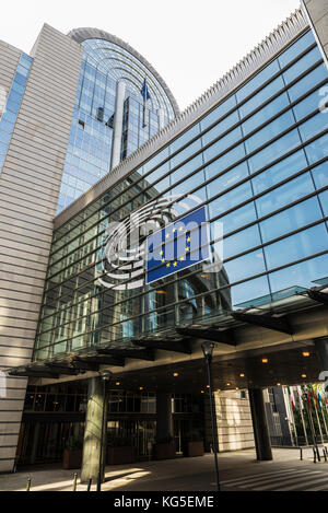 Bruxelles, Belgique - 28 août 2017 : façade de la immeubles de bureaux modernes du parlement européen à Bruxelles, Belgique Banque D'Images