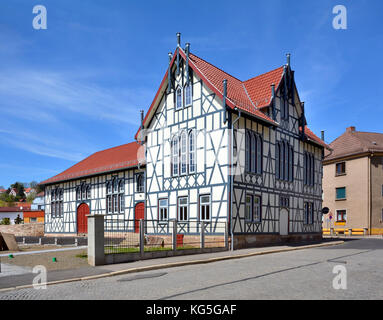 Schmalkalden, Thuringe, Un gymnase comme une maison à colombages dans la vieille ville. Banque D'Images