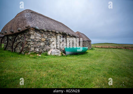 Cottages traditionnels de crofters sur l'île de Skye, en Écosse Banque D'Images