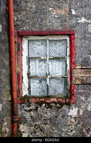 Old weathered cottage écossais dans la fenêtre Wanlockhead, Dumfries et Galloway, Scottish Borders, Scotland Banque D'Images