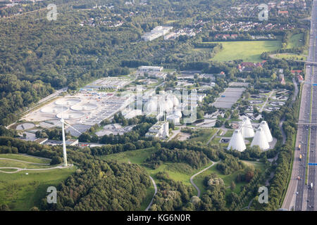 Vue aérienne de l'usine de traitement des eaux usées Gut Großlappen, quartier Freimann, Munich, Bavière, Allemagne Banque D'Images