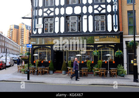 Le Tudor Rose pub à Blandford Street et Manchester Street, Marylebone, london uk Banque D'Images