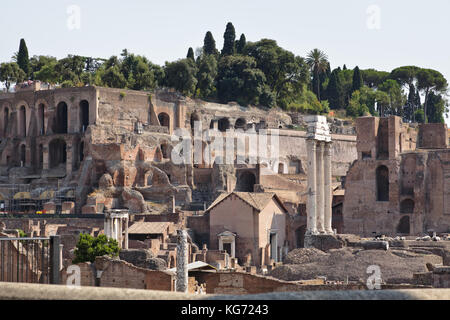 Forum romain (Latin : Forum Romanum, Italien : Foro Romano), Rome, Italie Banque D'Images