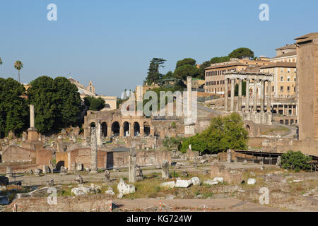 Forum romain (Latin : Forum Romanum, Italien : Foro Romano), Rome, Italie Banque D'Images