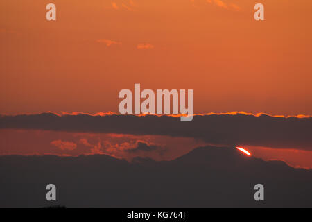 Coucher de soleil sur le Mont Fuji, la plus haute montagne du Japon, de Tokyo, Japon Banque D'Images