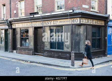 Jeanette Winterson's Verde & Co Ltd en devanture de Brushfield Street, Spitalfields, Londres, E1, au Royaume-Uni. Banque D'Images