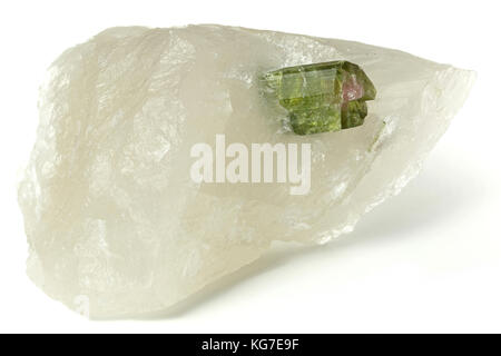 Watermelon tourmaline sur matrice de quartz de Minas Gerais/ Brésil isolé sur fond blanc Banque D'Images