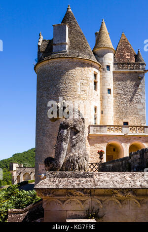 De l'ours comme les gargouilles surplombant les jardins du Château des Milandes, ancienne demeure de la danseuse Joséphine Baker. Périgord Noir, France Banque D'Images