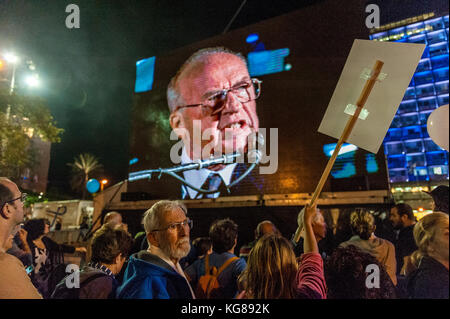 Tel Aviv-Yafo, 4e novembre 2017 : commémoration de l'assassinat de Yitzhak Rabin, il y a 22 ans - sur Kikar Rabin. Banque D'Images