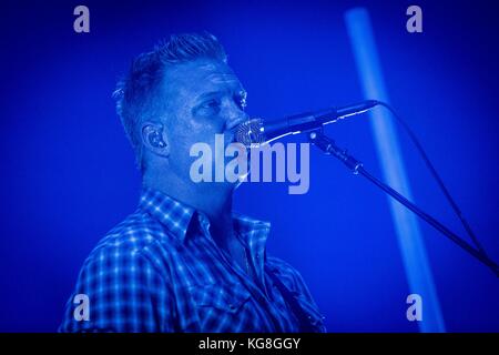 Milan, Bologne 4 novembre 2017 Queens of the Stone age en concert à unipol arena © roberto finizio / alamy live news Banque D'Images