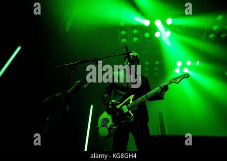 Milan, Bologne 4 novembre 2017 Queens of the Stone age en concert à unipol arena © roberto finizio / alamy live news Banque D'Images