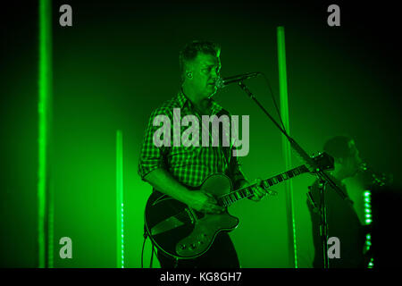 Milan, Bologne 4 novembre 2017 Queens of the Stone age en concert à unipol arena © roberto finizio / alamy live news Banque D'Images