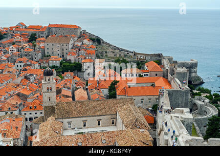 La vieille ville de Dubrovnik - Croatie toits et murs Banque D'Images