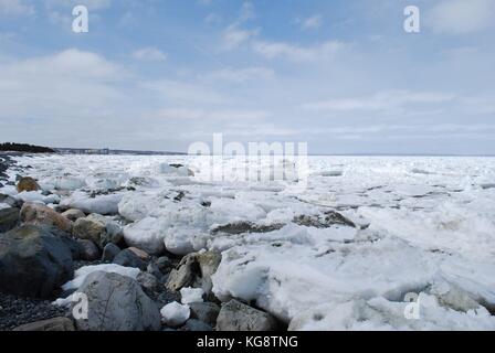 Pack de glace dans la baie, Conception Bay South, à Terre-Neuve-Labrador Banque D'Images