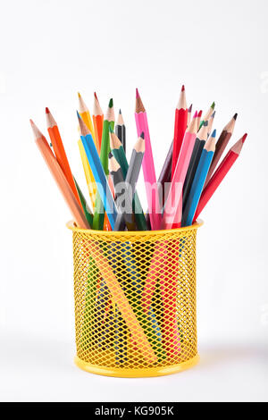 Crayons de couleur en support de métal. Banque D'Images