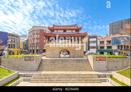 Vue sur la façade des dueng-men gate à Hsinchu, Taiwan Banque D'Images