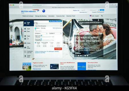 Milan, Italie - 10 août 2017 : page d'accueil du site British Airways. C'est la plus grande compagnie aérienne du Royaume-Uni en fonction de la taille de sa flotte. British Airways Banque D'Images