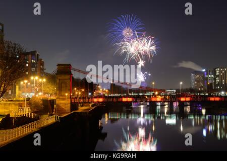 Glasgow, Royaume-Uni. 5Th Nov, 2017. UK. Glasgow célèbre "Guy Fawkes' night avec un affichage organisé sur des artifices de Glasgow Green sur les rives de la rivière Clyde en Écosse Banque D'Images